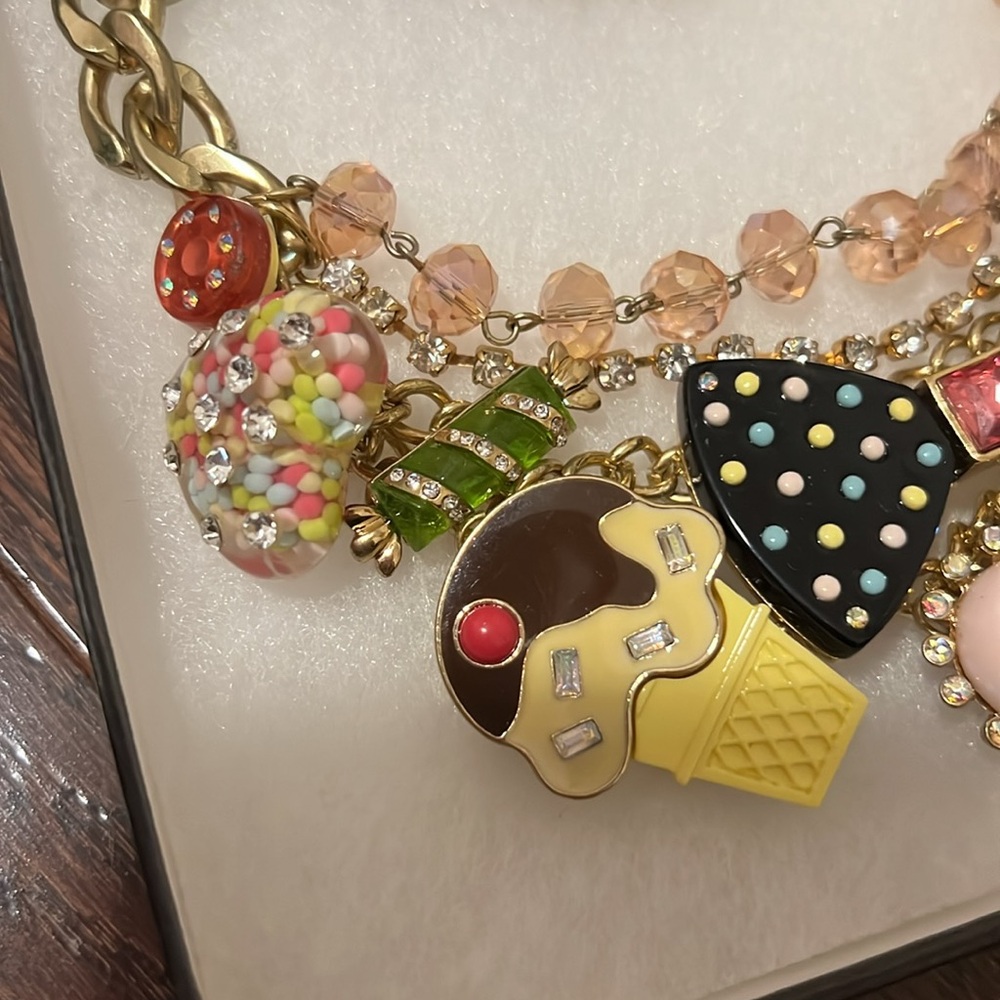 Betsey Johnson charm necklace - Picture 2 of 4
